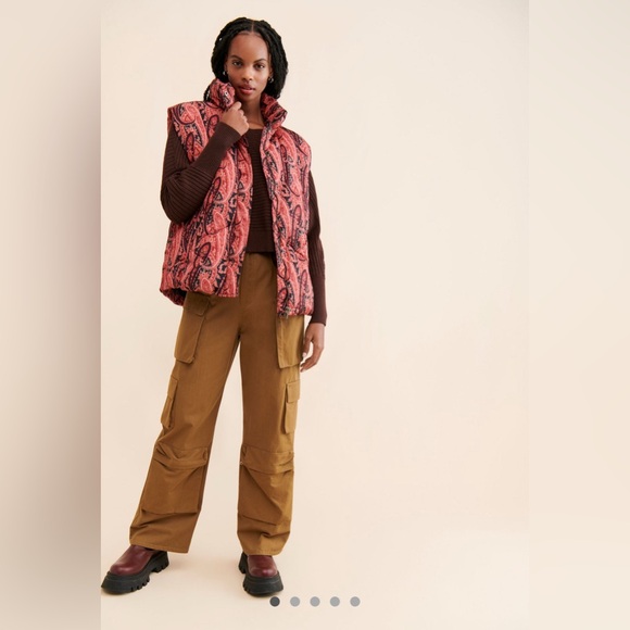 Free People Oversized Paisley Patterned Pink and Black Puffer Vest - Picture 4 of 8